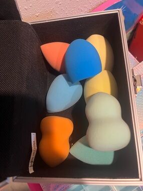 Colorful Kids Makeup Sponges Set - Blue, Orange, Light Green, Yellow, Light Blue